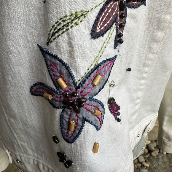 BN White Jacket embroidered and Beaded - Picture 7 of 10